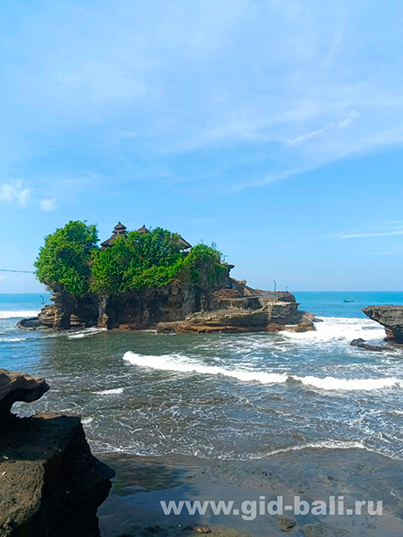 Храм Танах Лот (Tanah Lot) на Бали